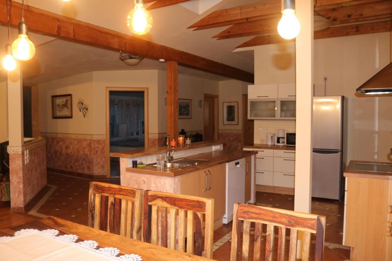Helle, Offene Dachgeschosswohnung Mit Terrasse Oberloisdorf Exteriör bild