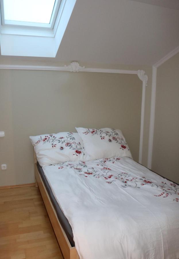 Helle, Offene Dachgeschosswohnung Mit Terrasse Oberloisdorf Exteriör bild