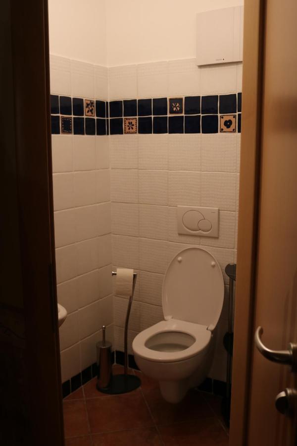 Helle, Offene Dachgeschosswohnung Mit Terrasse Oberloisdorf Exteriör bild