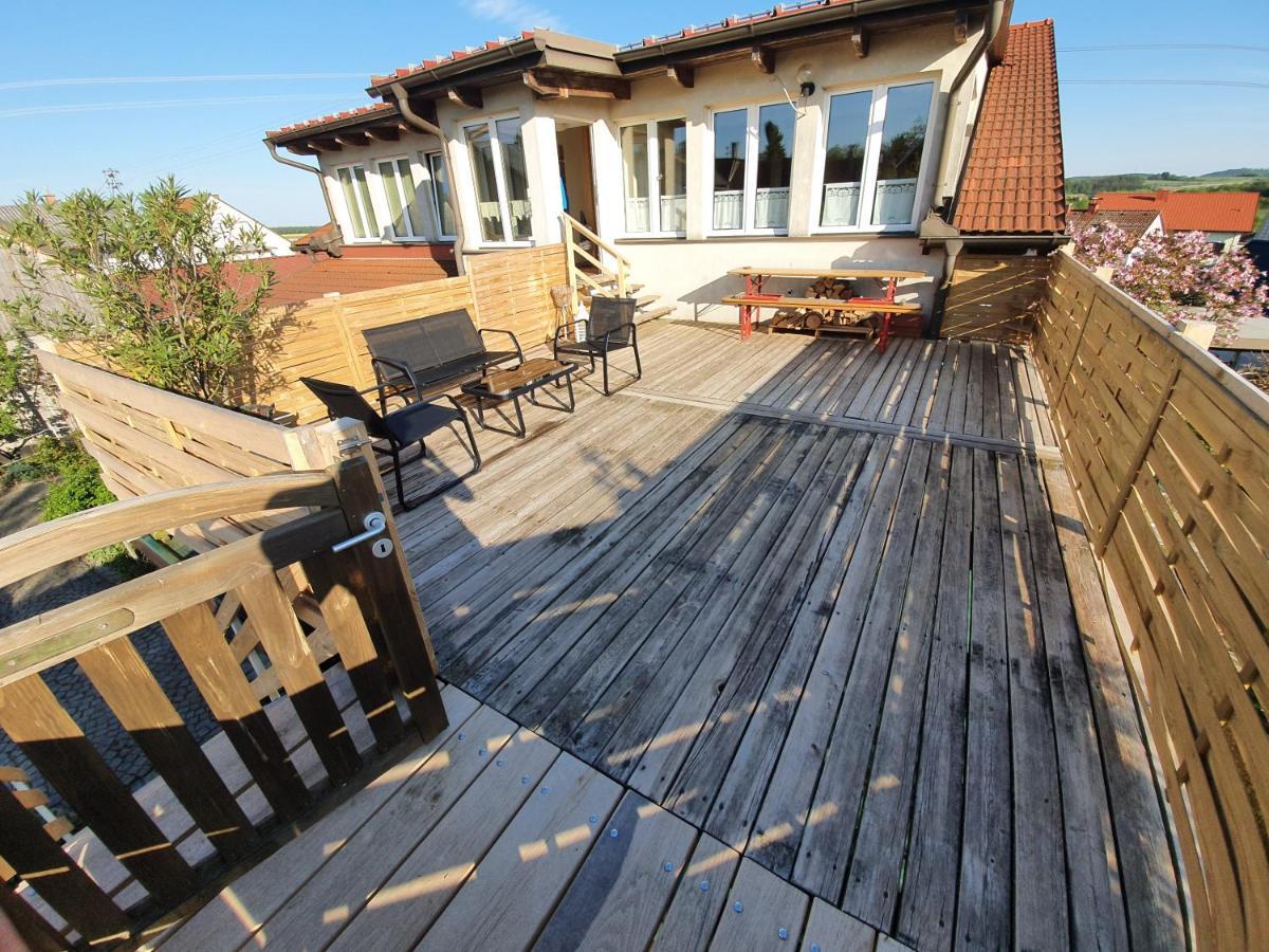 Helle, Offene Dachgeschosswohnung Mit Terrasse Oberloisdorf Exteriör bild