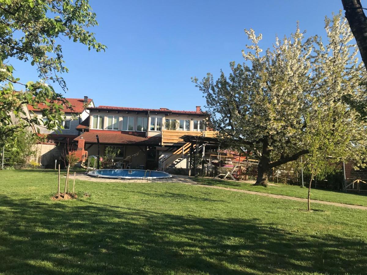 Helle, Offene Dachgeschosswohnung Mit Terrasse Oberloisdorf Exteriör bild